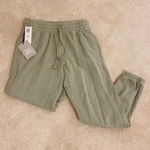 Aritzia TNA Cozy AF Fleece Sweatpants